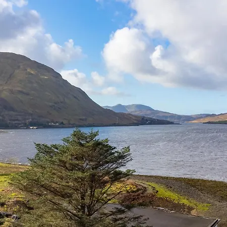 بيت للعطل The Convent Leenane *